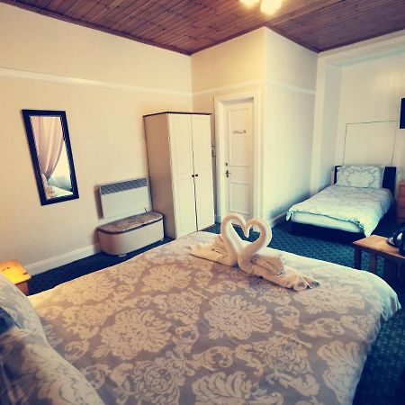 Victoria Hotel Blairgowrie and Rattray Экстерьер фото
